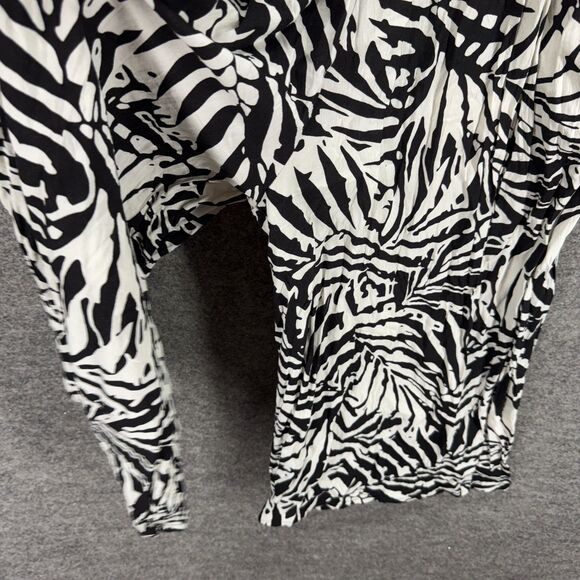 Patrons of Peace Jumpsuit  Women S Small White Geometric V-Neck Short Sleeve - Picture 6 of 8